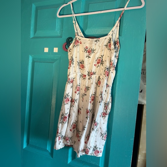 H&M Floral romper - Picture 2 of 7